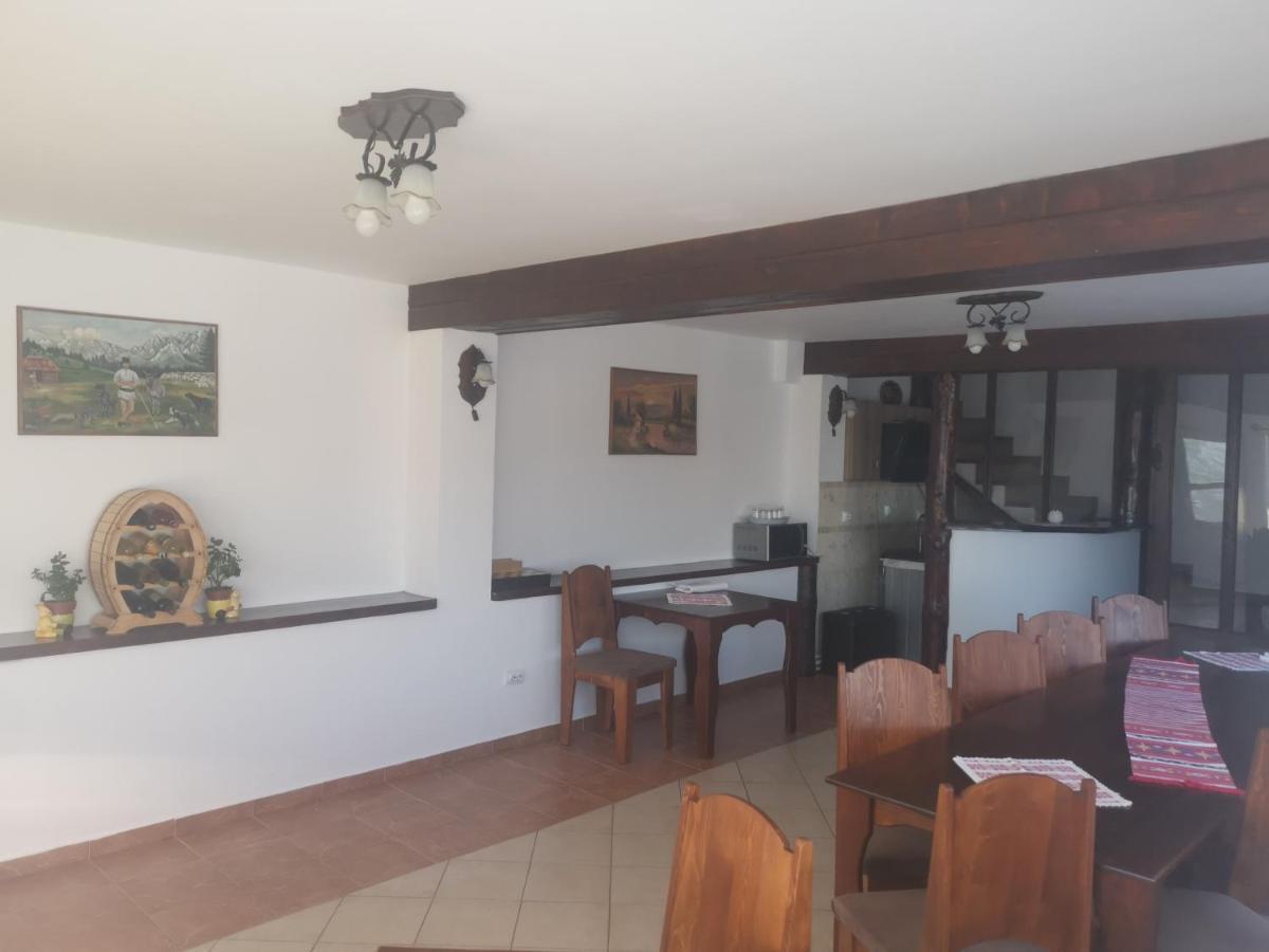 Ograda De La Munte Vila Bran  Exterior foto