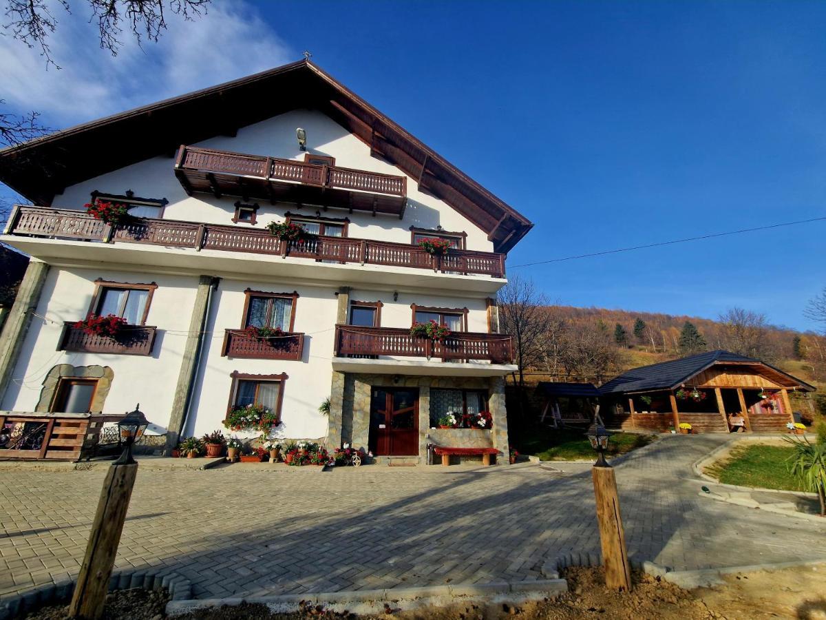 Ograda De La Munte Vila Bran  Exterior foto