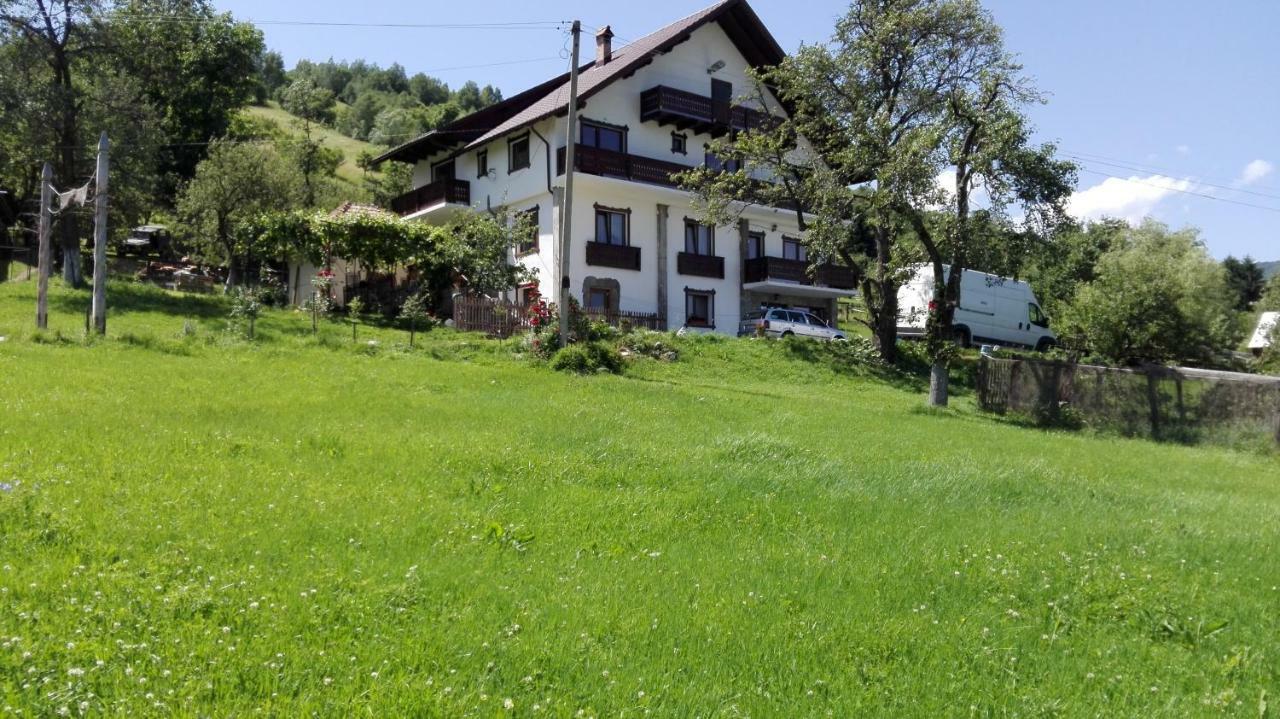 Ograda De La Munte Vila Bran  Exterior foto